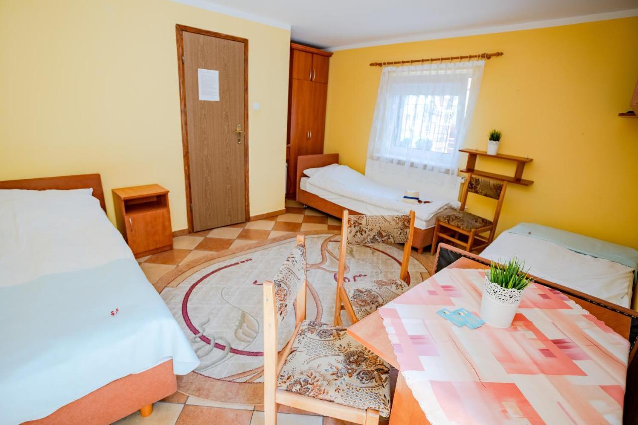 Pokoje Goscinne Przemyk Рева Экстерьер фото
